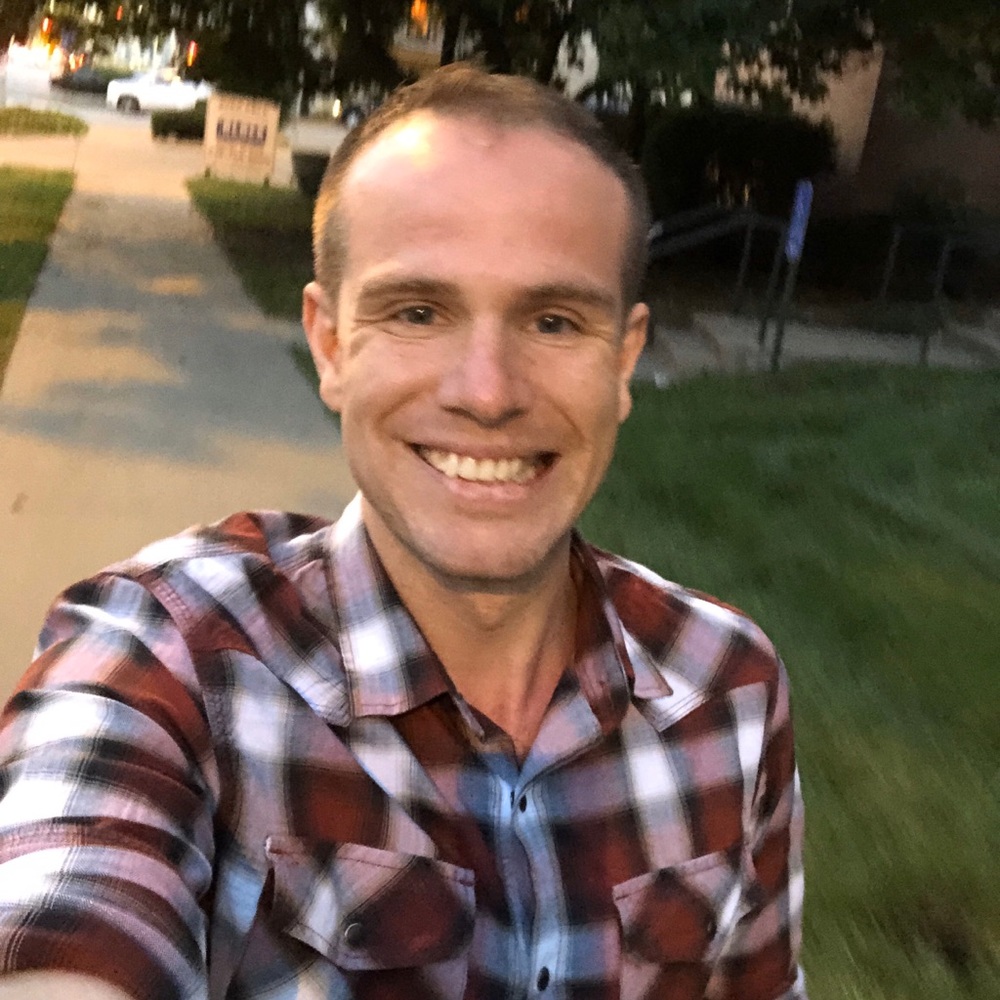 Meet your Posher, Casey